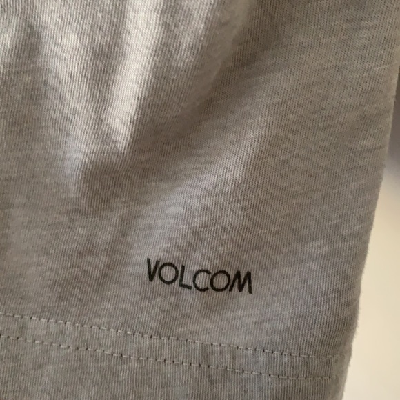 Volcom Grey V-neck, size medium - Picture 3 of 4